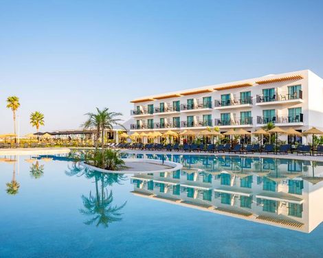 AP Cabanas Beach & Nature