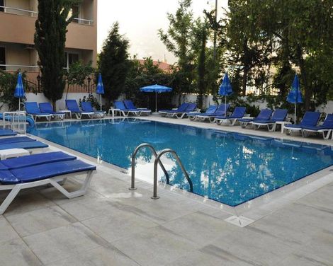 Kleopatra Celine Hotel