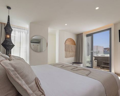 Cabana White Boutique Hotel & Suites