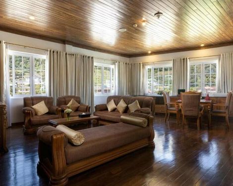 Araliya Green Hills Hotel