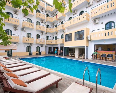 Pela Maria Hotel