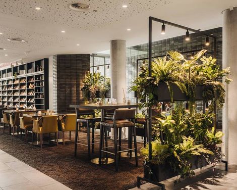DoubleTree by Hilton Amsterdam Centraal Station-0