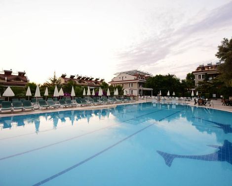 Perdikia Hill Family Resort & Villas