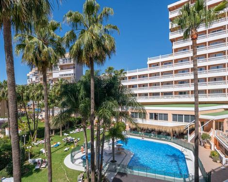 Hotel Parasol by Dorobe