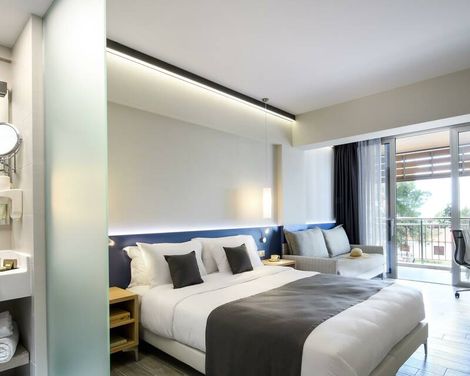 Blue Dolphin Hotel