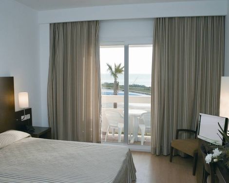 Hotel Garbí Costa Luz-3
