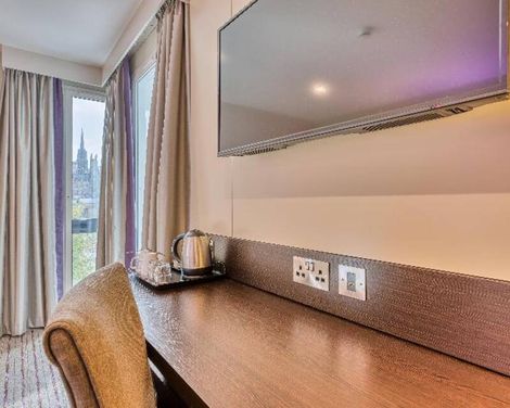 Premier Inn Edinburgh City Centre Waverley