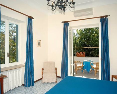 Hotel Villa Sarah-0
