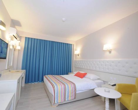 Tropical Beach Hotel
