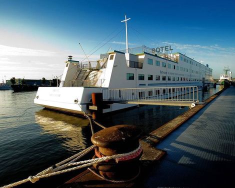 Botel