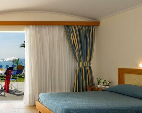 Kinetta Beach Resort & Spa