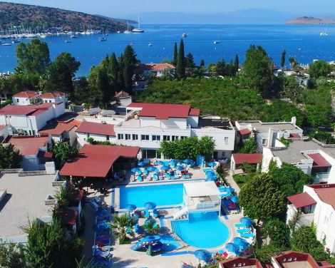 Summer Garden Suites & Beach Hotel