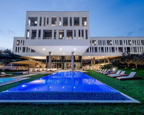 Hotel Salona Palace