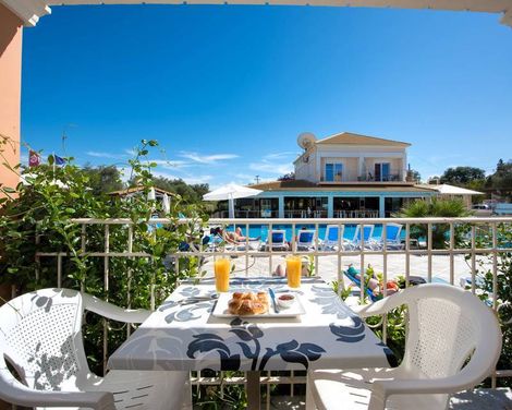Kavos Plaza Hotel