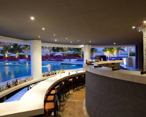 Krystal Grand Cancún
