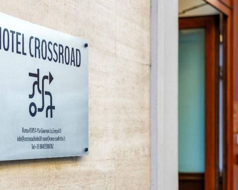 Crossroad Hotel
