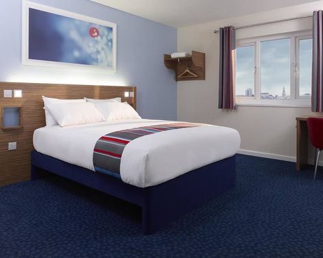 Travelodge Edinburgh Central Waterloo Place-1