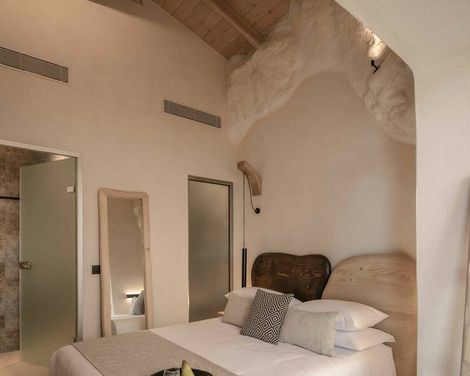 Manili Boutique Suites & Villas