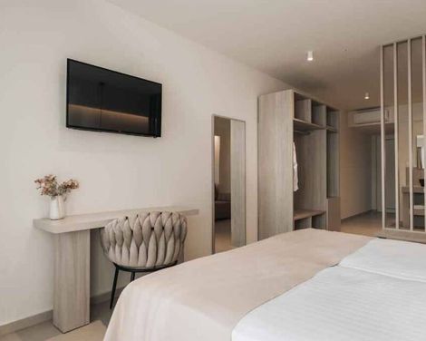 Golden Coast Suites