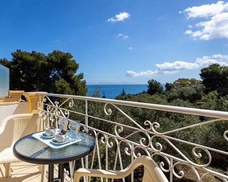 Alexandros Studios And Apartments