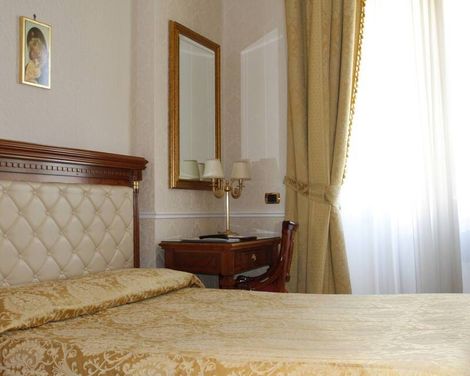 Hotel Villa Pinciana-1
