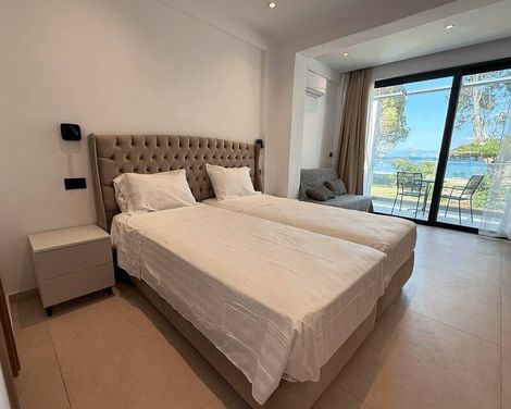 Captain's Studios & Apartments