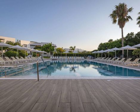 Alexandra Beach Hotel