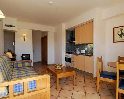 Oceanus Aparthotel