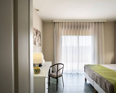 Conte Di Cabrera Hotel Club