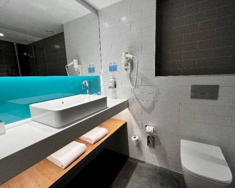 Holiday Inn Express Madrid Airport