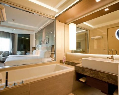 Graceland Bangkok by Grace Hotel-1