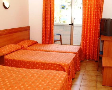 Santa Susanna Resort
