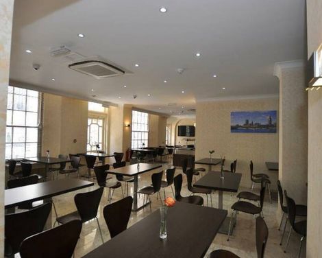 Queens Park Hotel