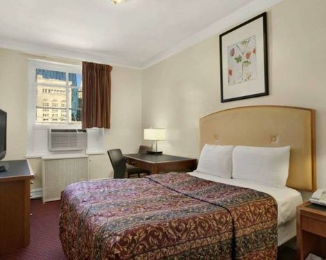 Travelodge by Wyndham Downtown Chicago