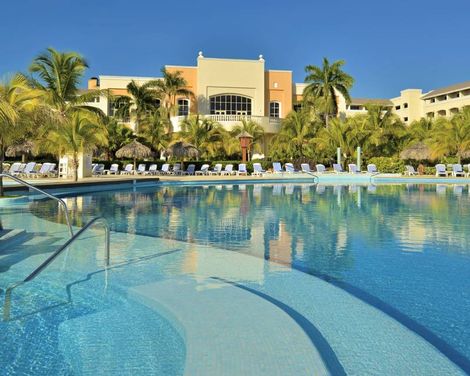 Iberostar Waves Rose Hall Beach