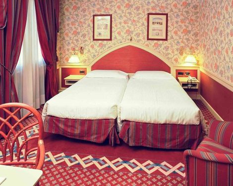 IH Hotels Milano Regency