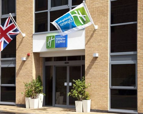 Holiday Inn Express London - Watford Junction-0