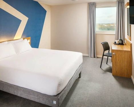 ibis budget London Heathrow Central-1