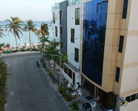 Turquoise Residence by UI-1