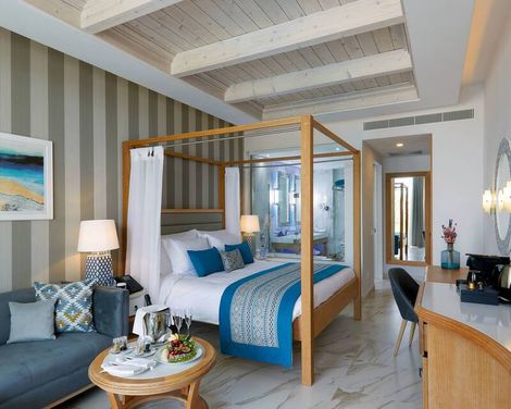 Amavi MadeForTwo Hotels