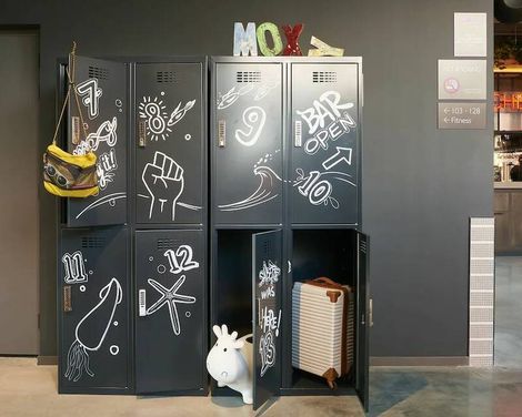 Moxy Amsterdam Schiphol Airport