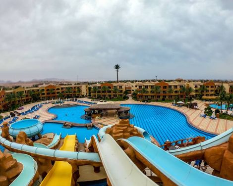 Regency Plaza Aqua Park & Spa Resort