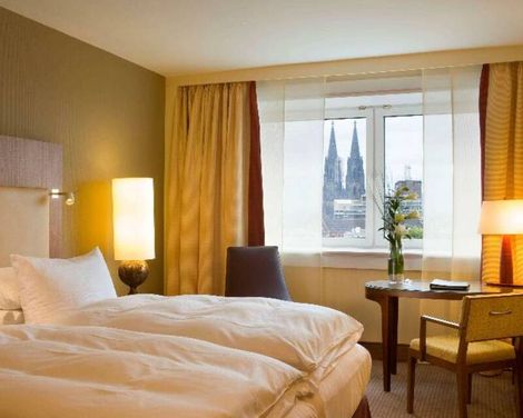 Pullman Cologne-1