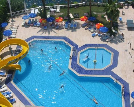 Adonis Hotel