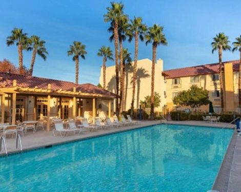 La Quinta Inn & Suites by Wyndham Las Vegas Airport N Conv.-1