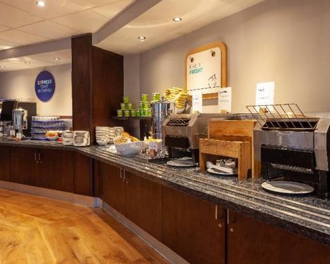 Holiday Inn Express Glasgow  City Center Theatreland