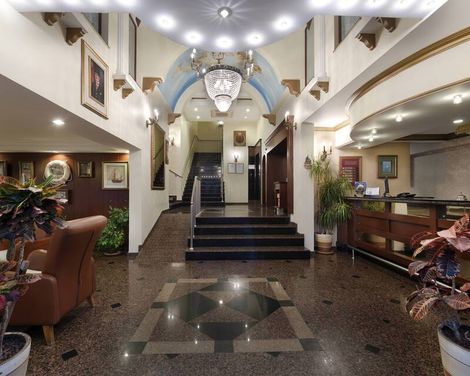 Numa Port Hotel