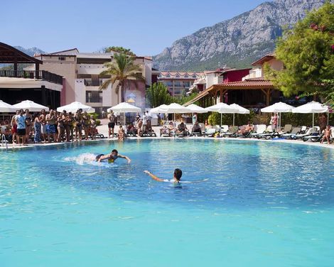 Crystal Aura Beach Resort & Spa-2