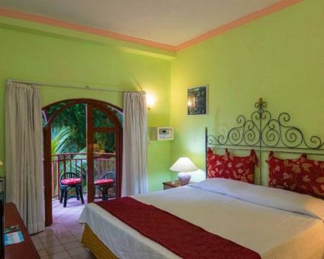 Hotel El Bosque-0