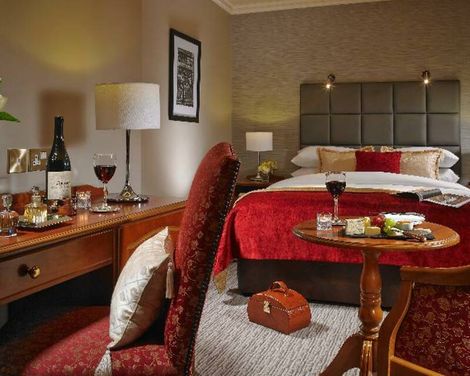 Buswells Hotel